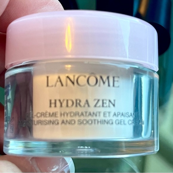 💖 Host Pick 💖 Lancôme LOOK 👀 at all this stuff! Cosmetics Bundle - Picture 9 of 16